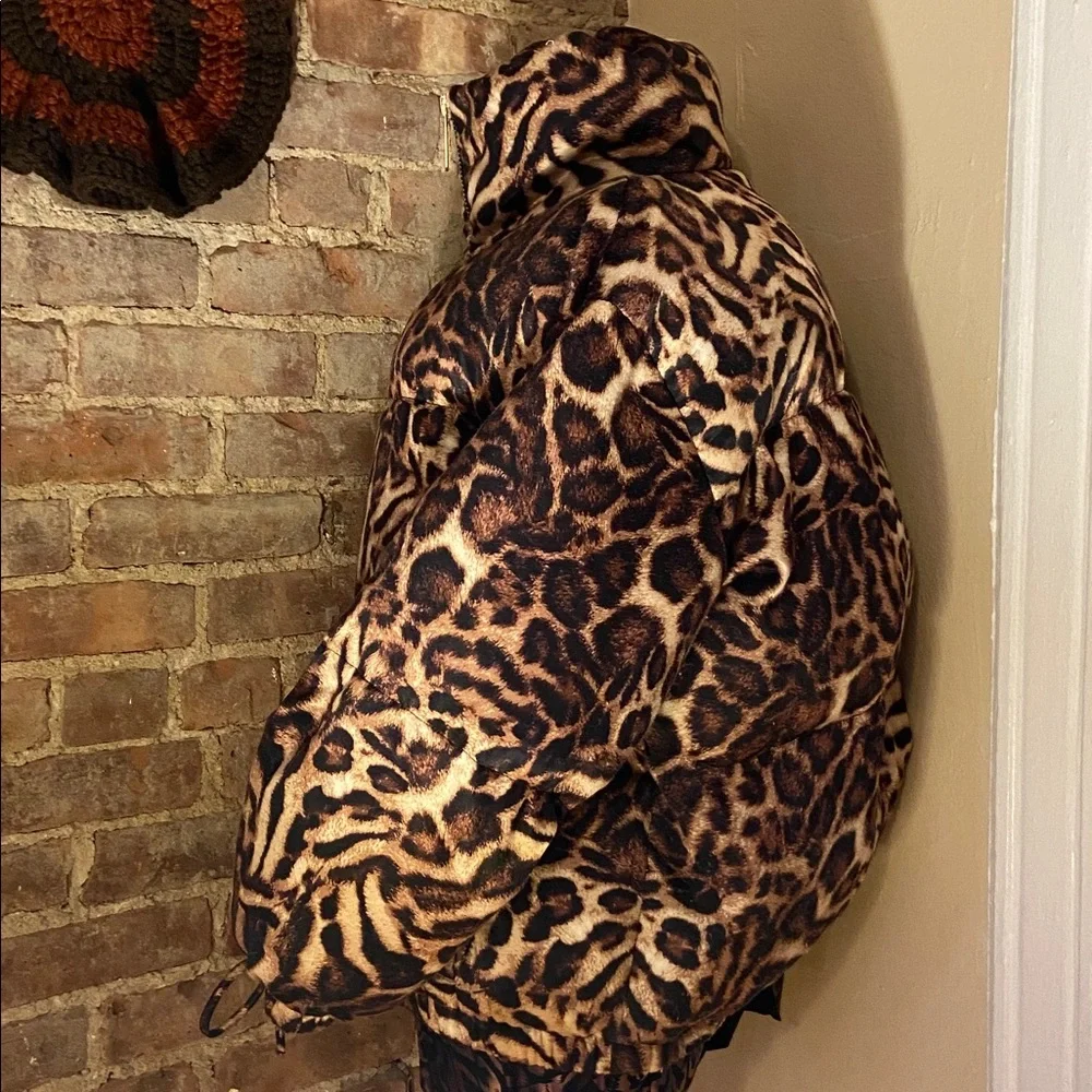 Leopard Puffer 🐆 - Picture 3 of 6